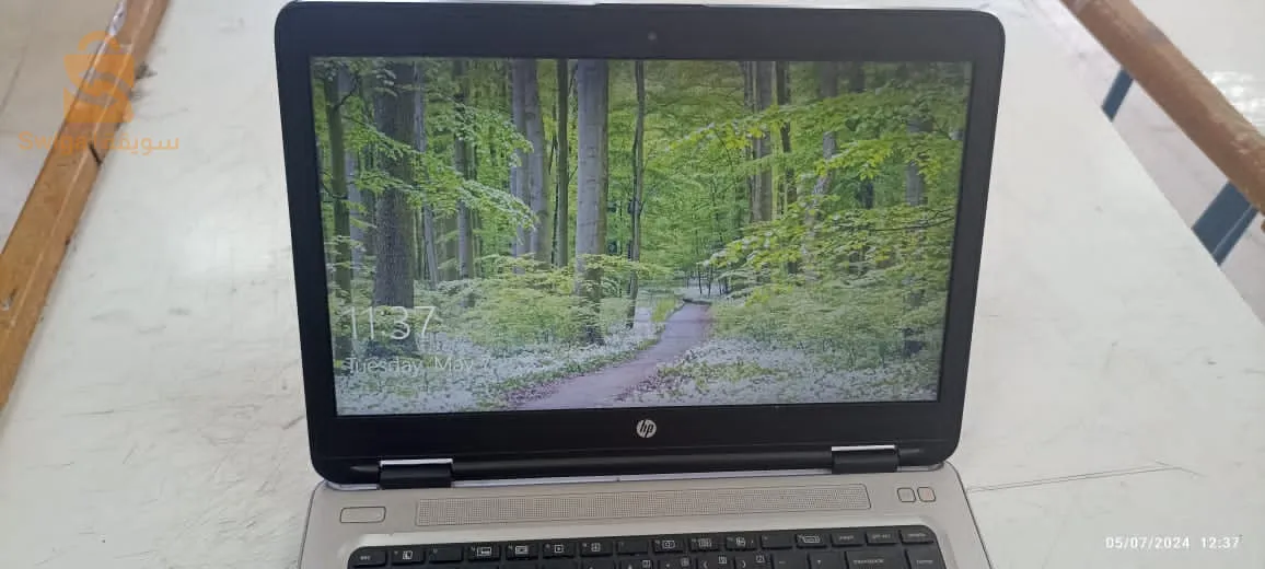 pc hb 
 ram8 
ssd 237 
i5 6eme generation 
الكلافي بوطوات ميموش تتخدم 
خفيف