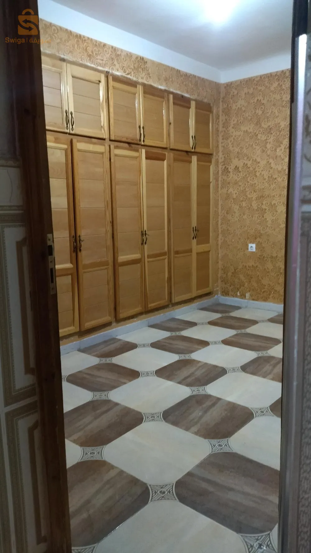 F4 rez de chaussée à Sougueur
