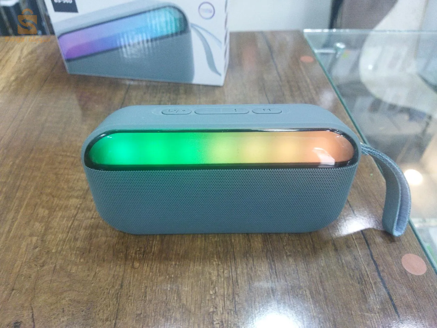 baffe portable bluetooth stéréo.