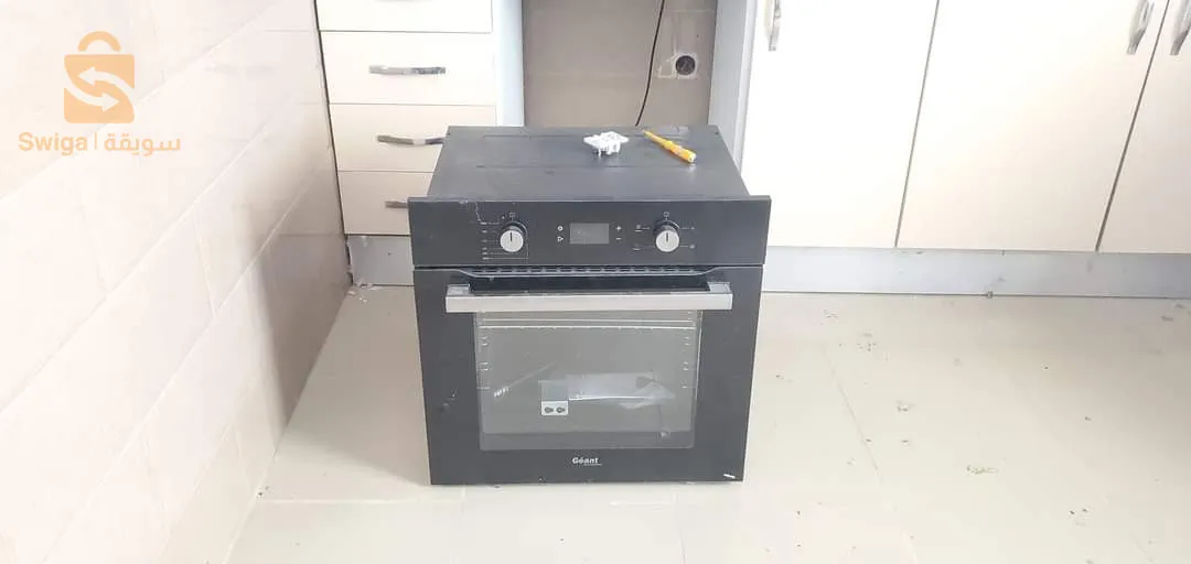 الفور ولاوت والبلاك جدد والباقي مستعمل