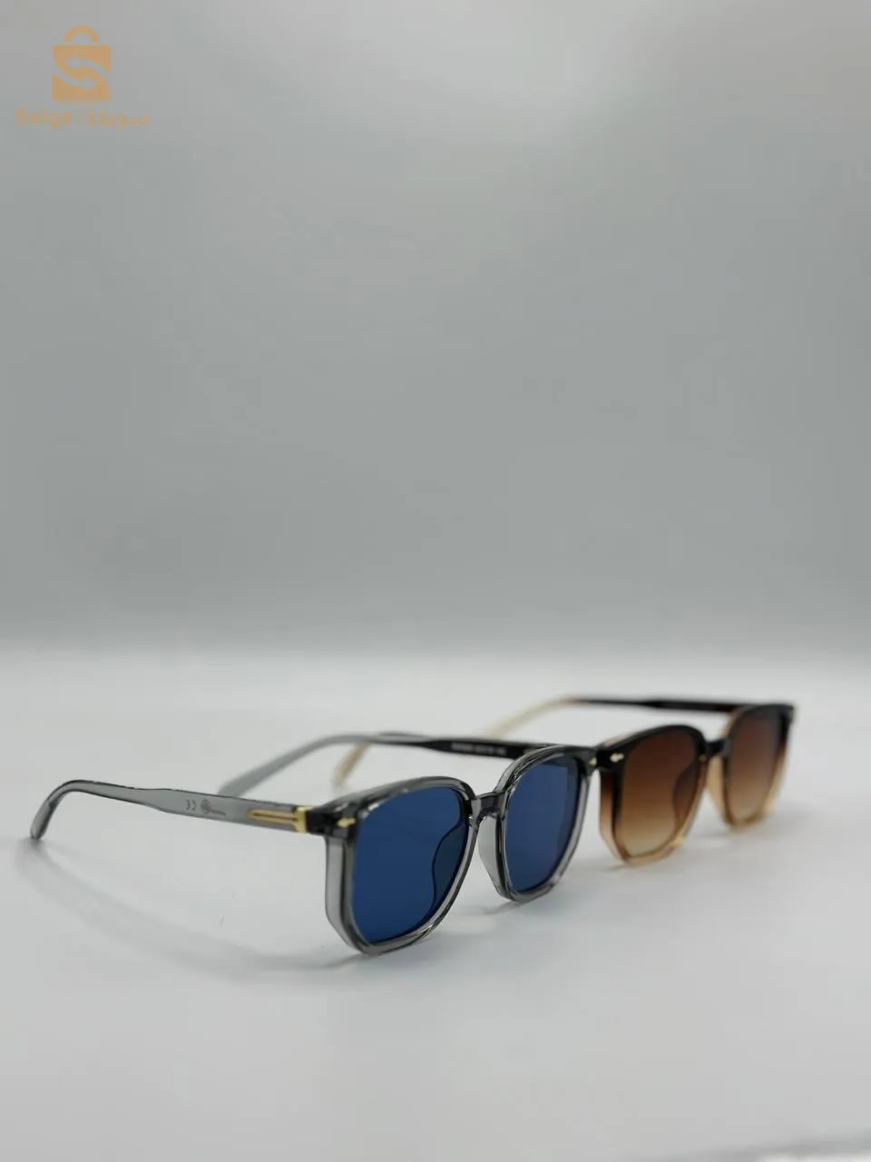 Lunette de soleil  + pochette gratuit