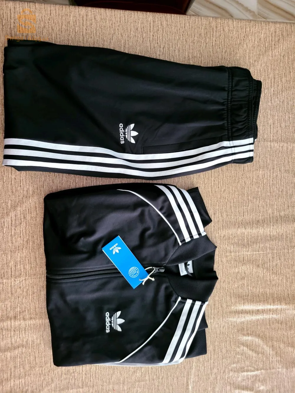 survêtement adidas original 13-14 ans