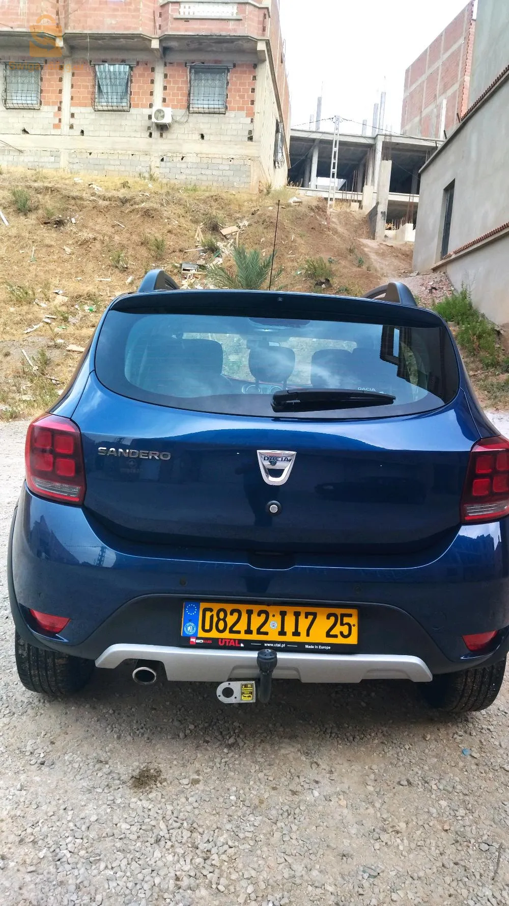 سيارة نظيفة