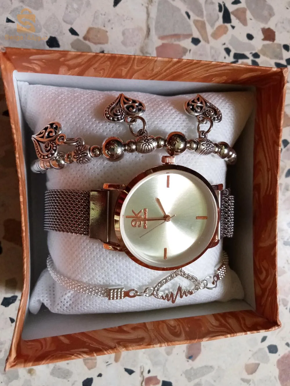 ساعات يد نسائية