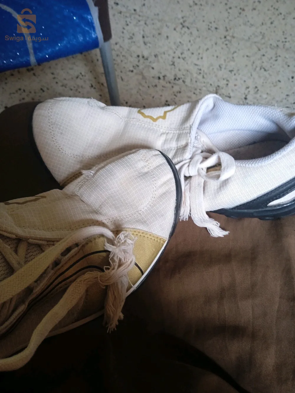 حذاء رياضي