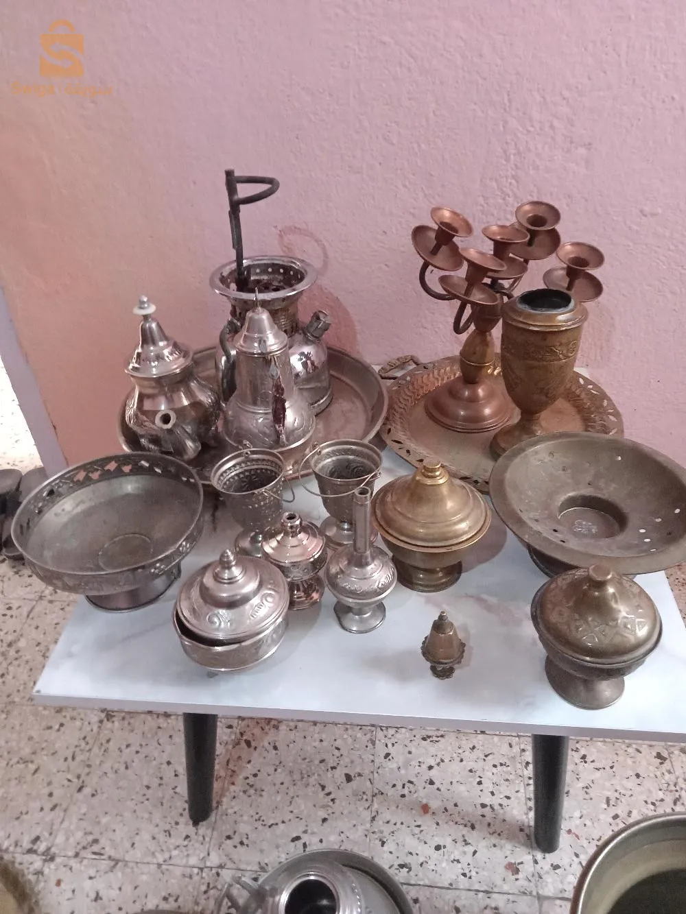 تحف نحاسية قديمة