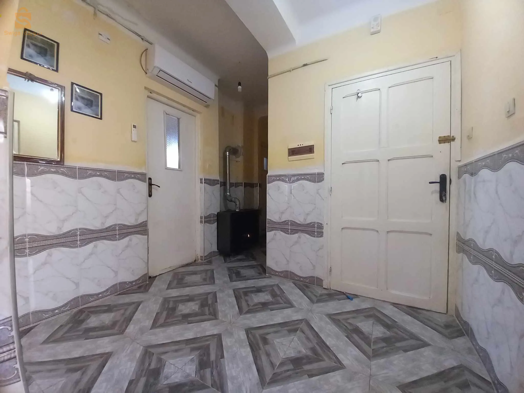شقة f3 ماشاء الله مجهزة و نظيفة مطلة على البحر 0656577791