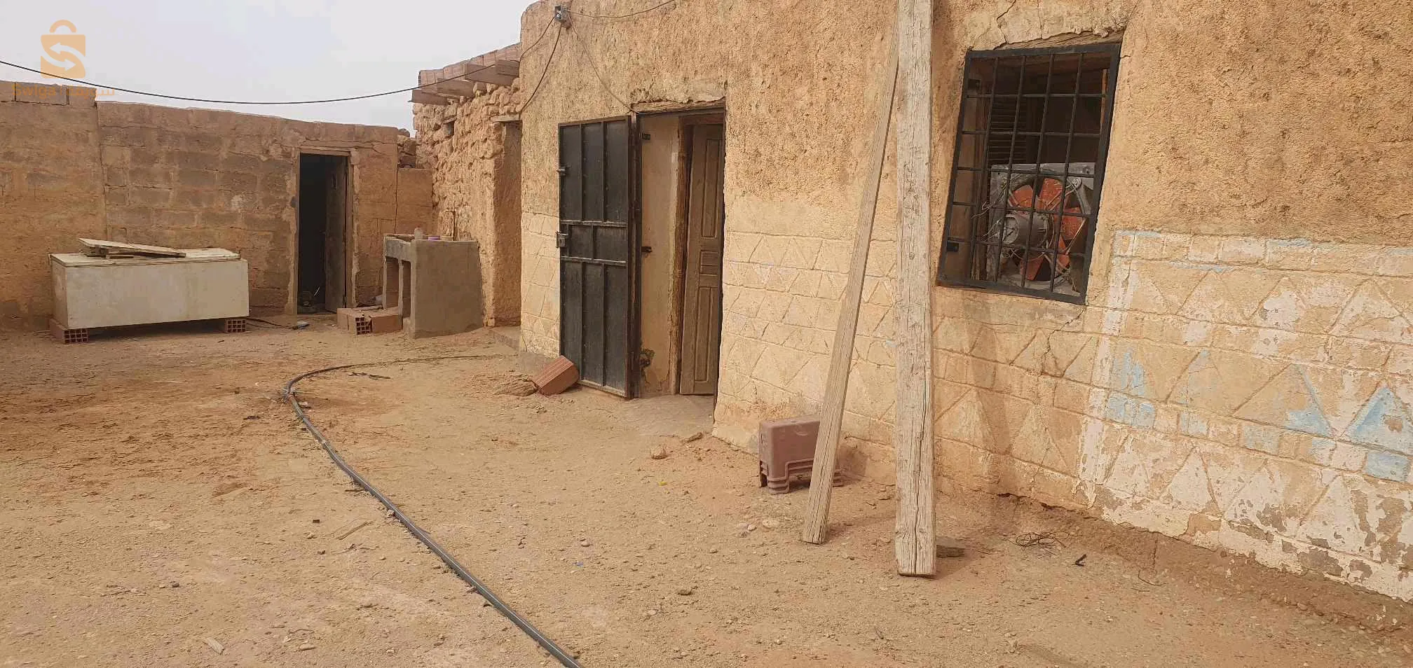 المكان ليوة بسكرة 07 
ارض فلاحية للبيع فيها 16 هكتار  فيها 130 نخلة توكل و فيها 500 نخلة عندها 4 سنين سنة الخامس مع 4 فوراجات زوج يمشو و زوج مايمشوش  وفيه باسان  و منزل للفلاح للإستفسار أكثر يرجى التواصل في البريفي
باقي الصور فلبريفي
رقم الهاتف : 0696088498