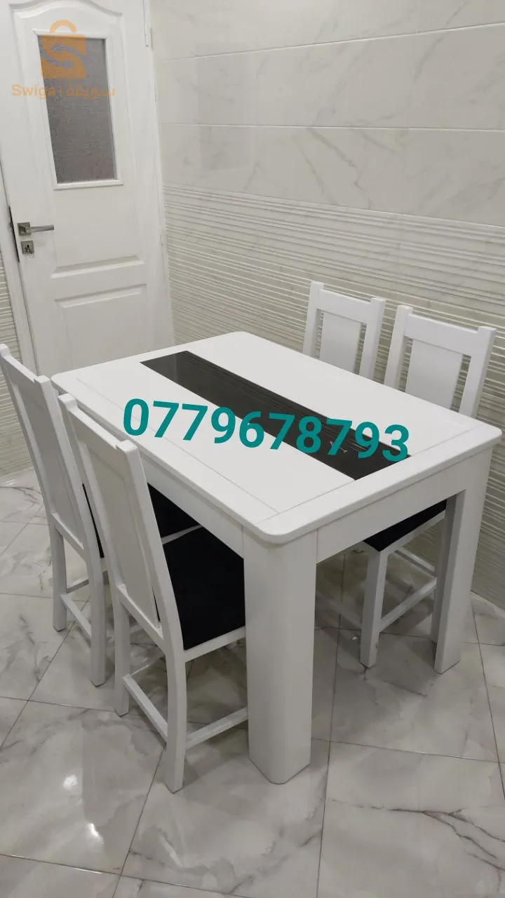 Table salle à manger 4 chaises être produit local En bois hêtre  🤩🤩