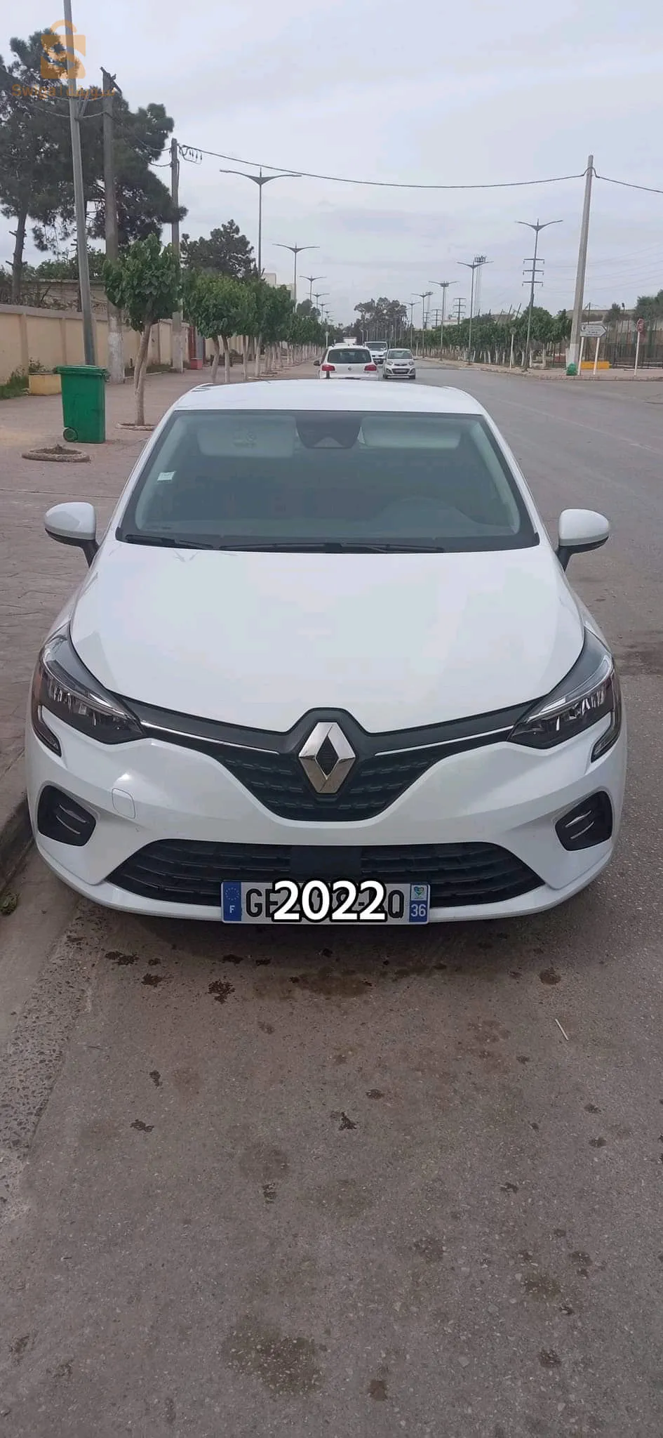Clio 5 moteur (1.0 Sce) sans turbo boite 5 / 22500 km _année 2022 
n° tel 0556 41 07 88