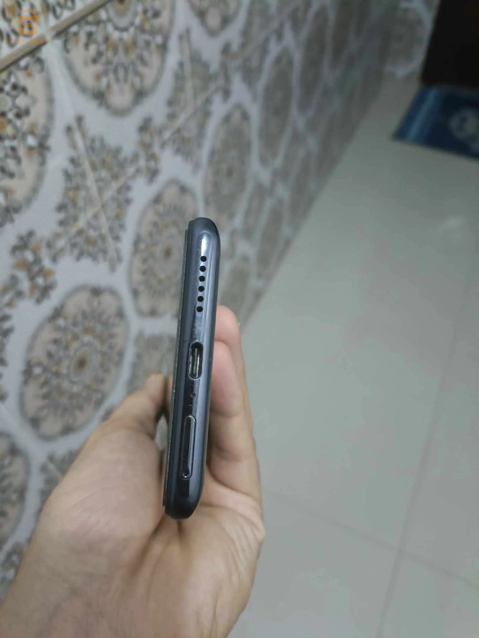 هاتف نقي بزاف