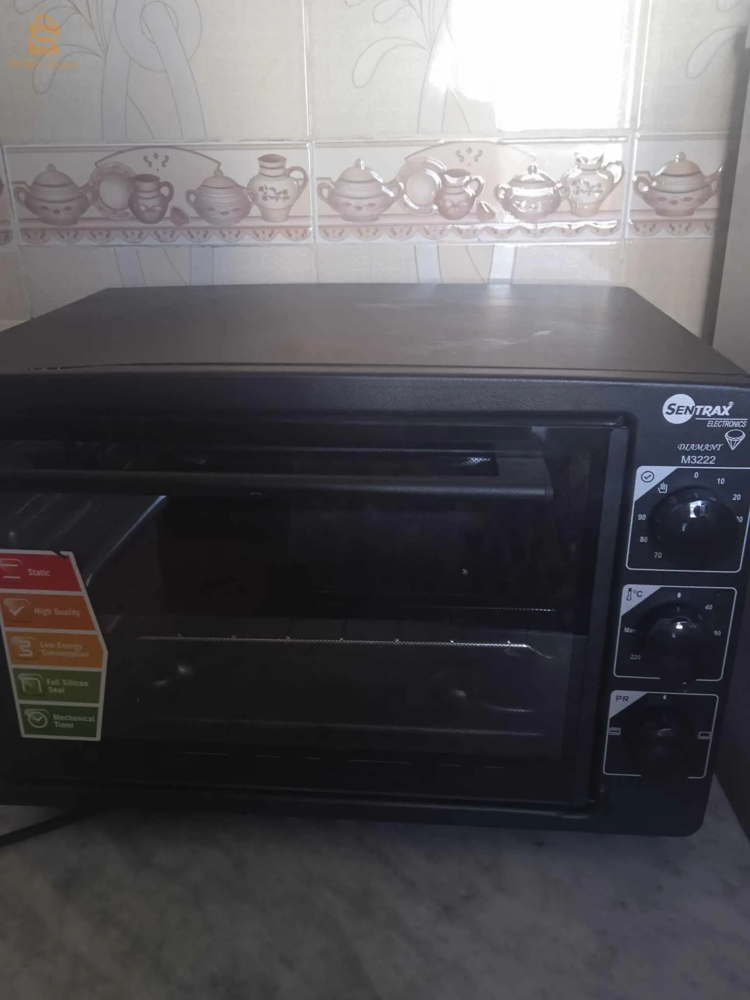 فرن كهربائي متوسط الحجم