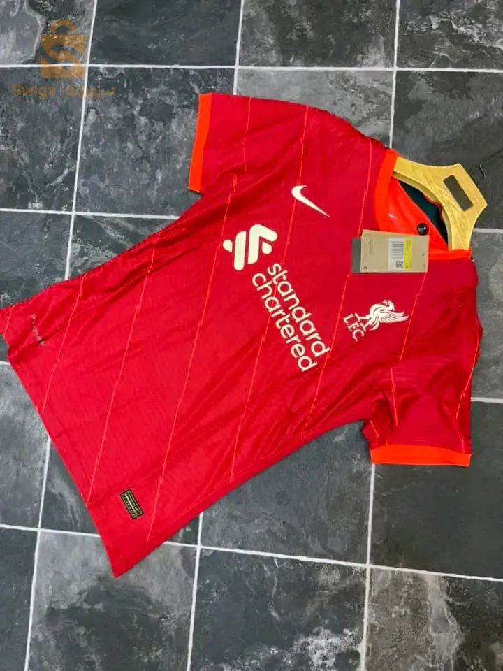 قمصان رياضية