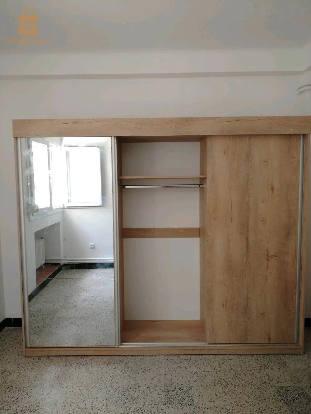 خزانة ملابس عصرية