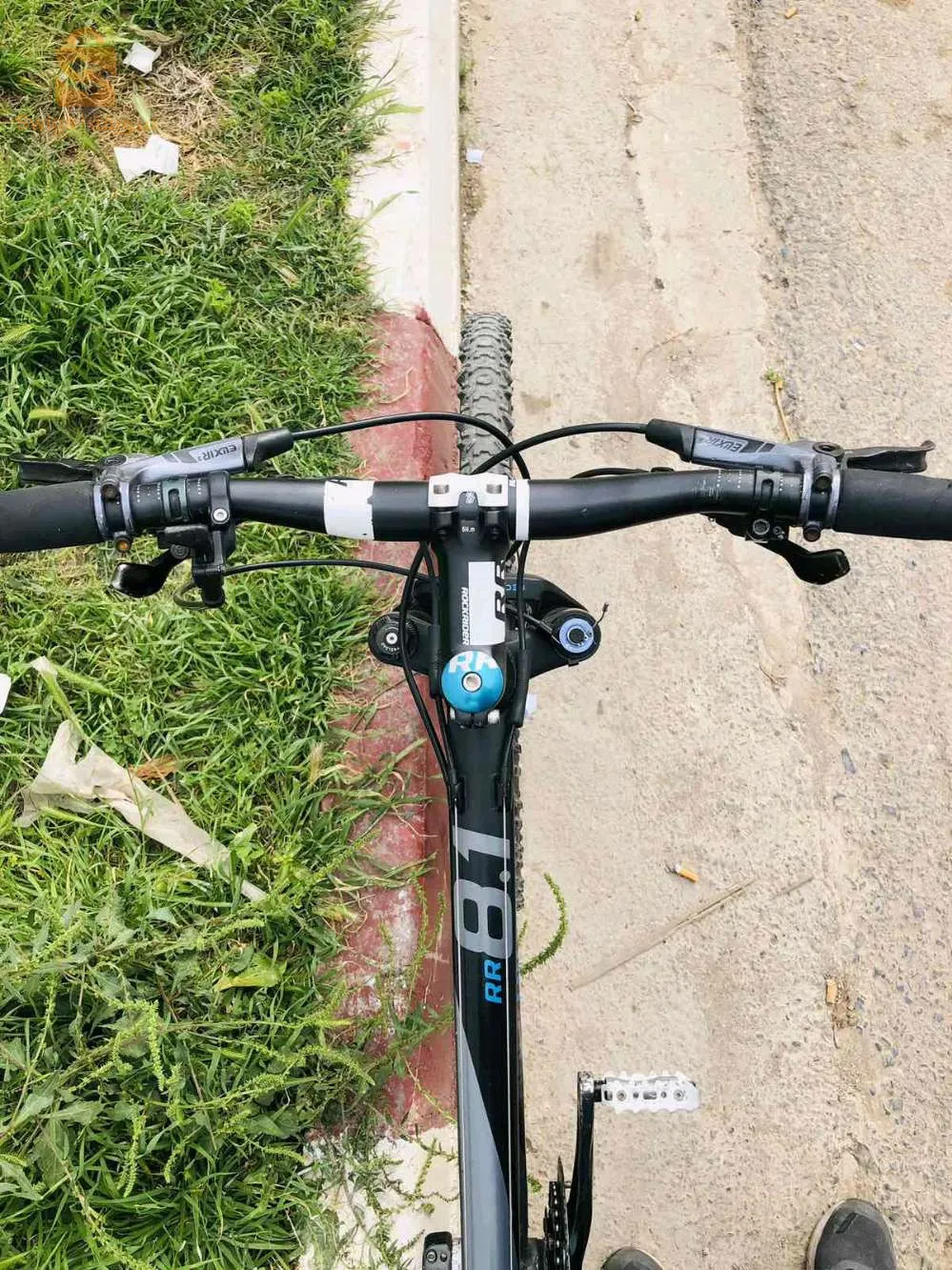 دراجة هوائية  B'Twin Rockrider 8.1