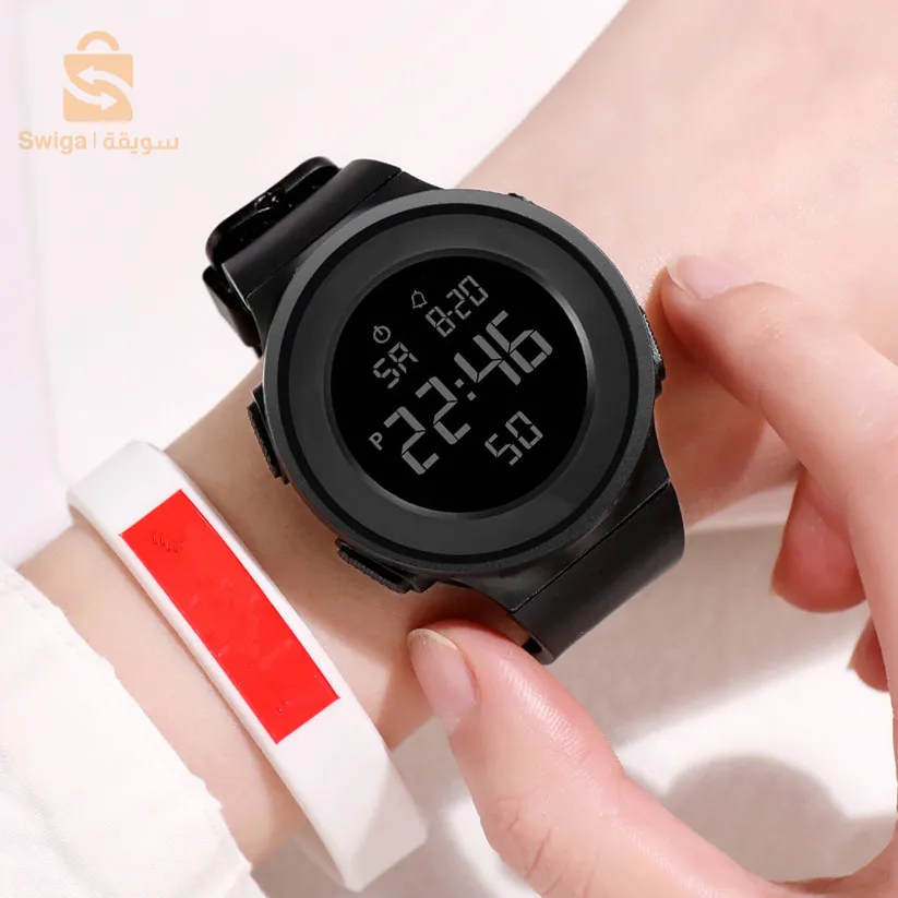 ساعة رياضية مقومه للماء