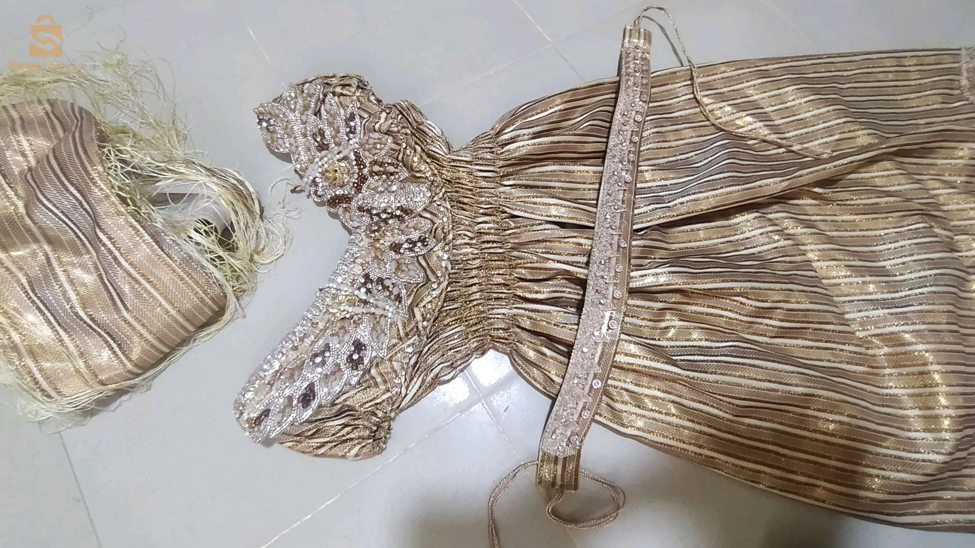 منسوج للبيع