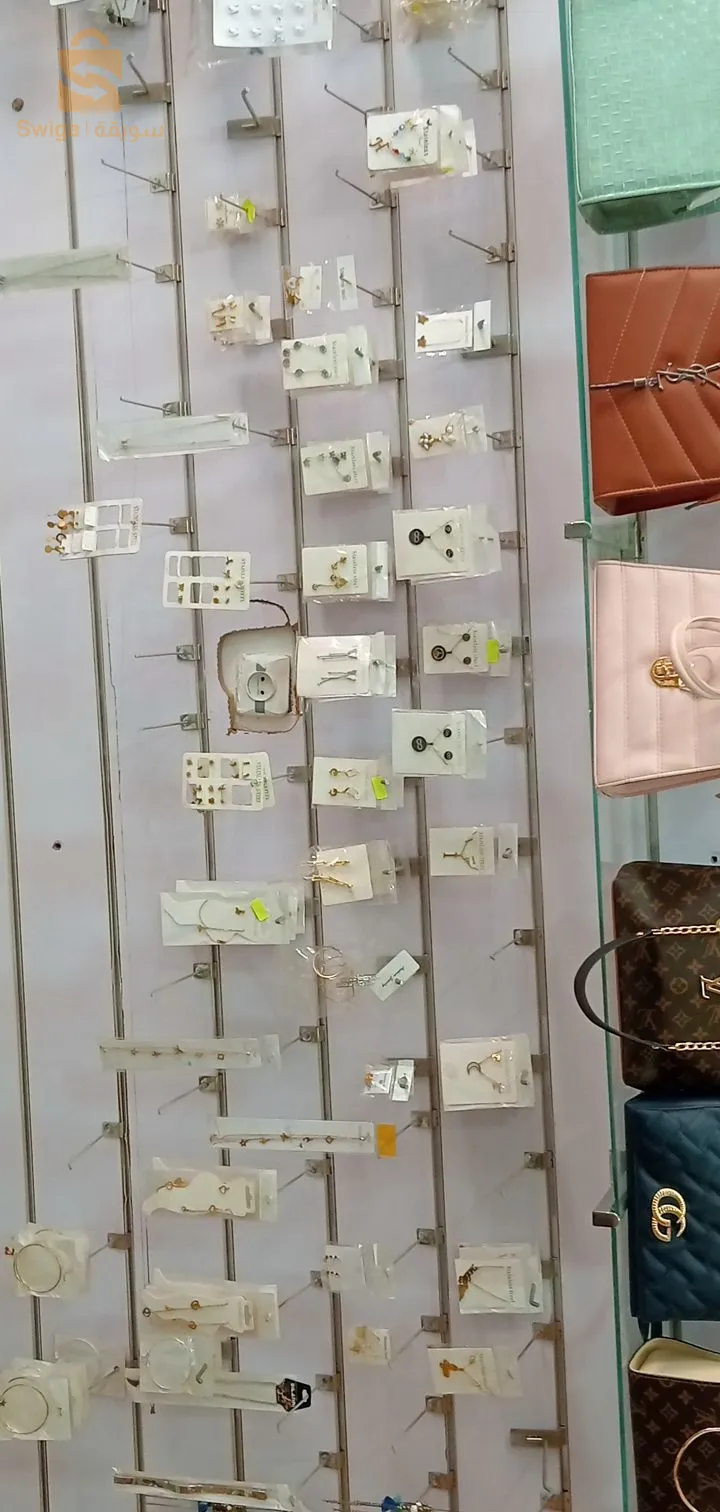 سلع لبيع قاع كيم درات محل حاسي بونيف 
0777392968