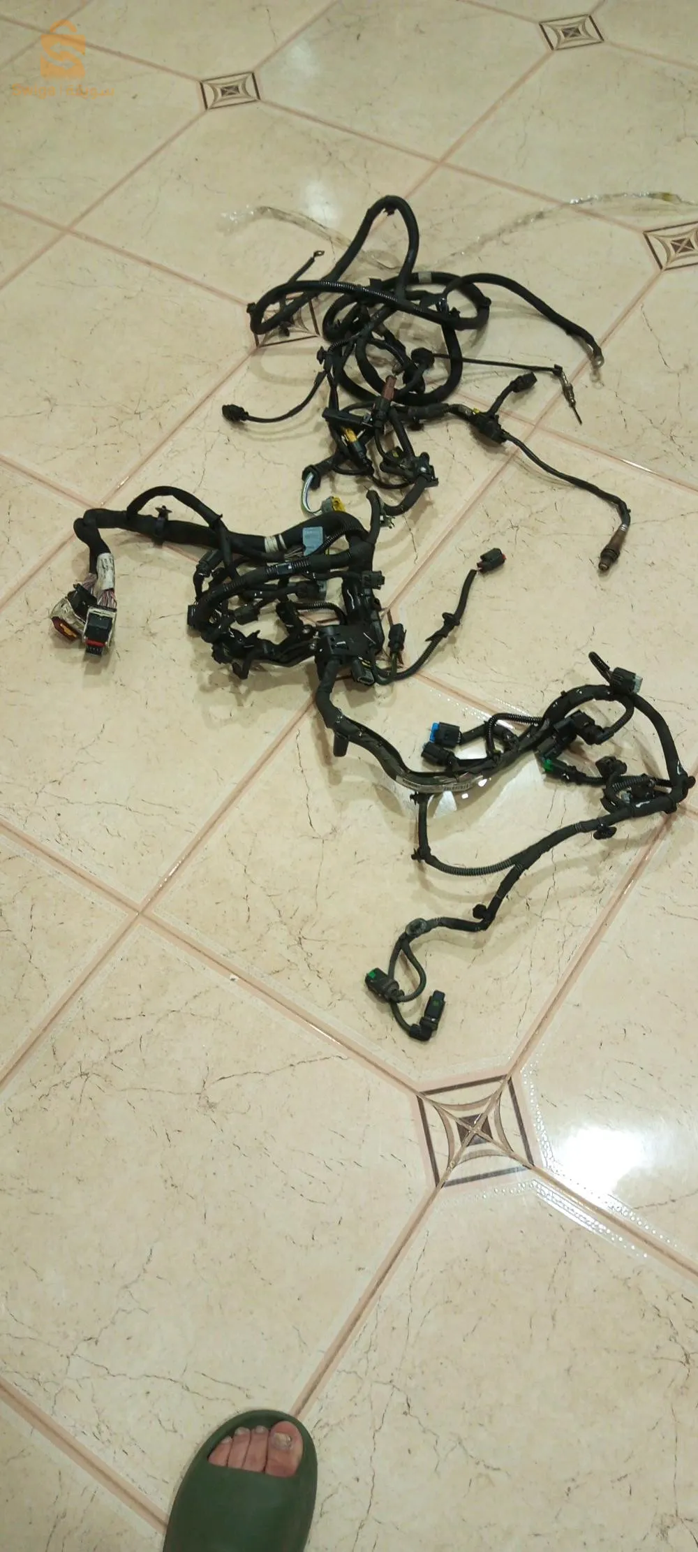 a vendre  des pièces de rechange venir de France pour Peugeot 208. 1.6HDI