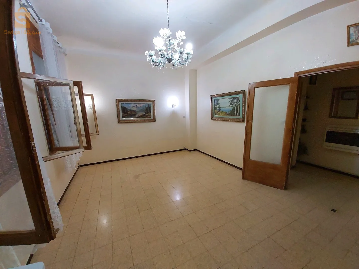 Une très belle villa coloniale - Au centre de la daira de Maleh, la wilaya d'Ain Temouchent.