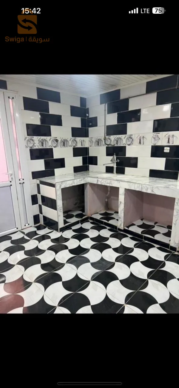 3 appartements ensemble à vendre dans un quartier calme à Sougueur .
