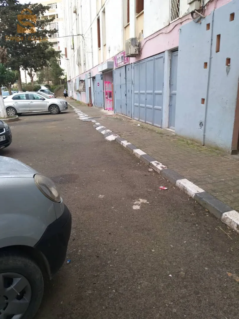 Local semi commercial Cité la Concorde