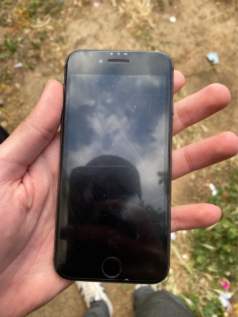 iPhone 8 64g 💥 batterie 86%🔋 (original).  Touch ID active  ✅ trou ton active