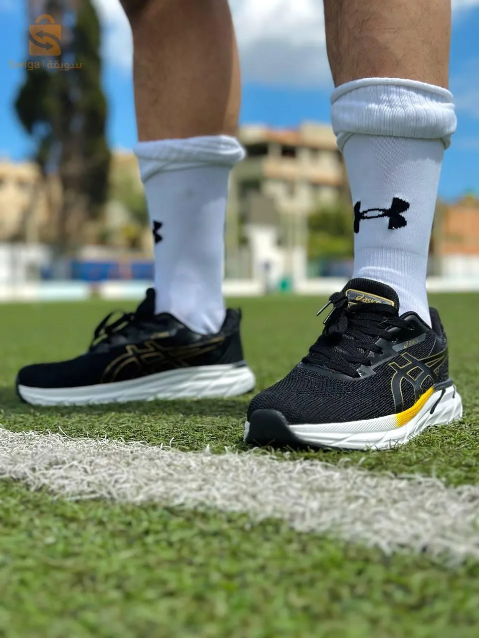 حذاء رياضي asics