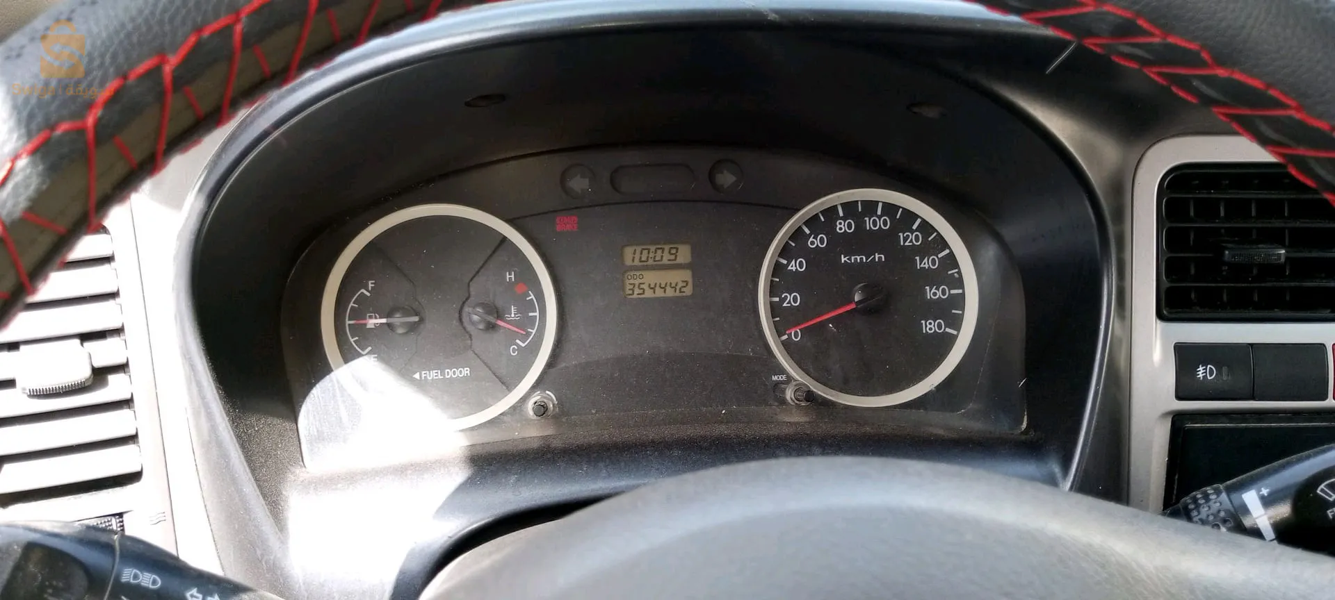 شاحنة هيونداي H100 ماشي 354 نظيفة لاطول صافية كواغطها مريڨلين ماتصرفش فرنك معاها باش وريدال الشاري يتصل 0663865127