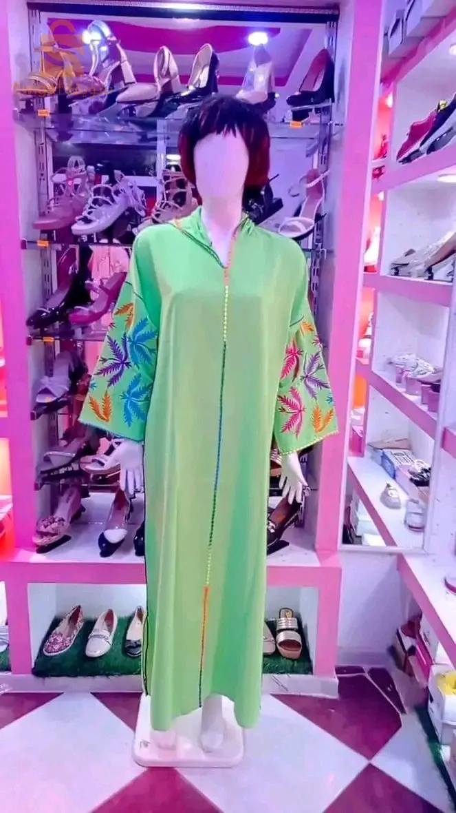 جبلية مطروزة من يد