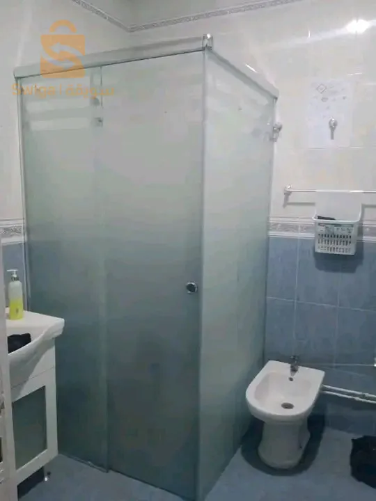 تركيب زجاج المحلات والحمامات