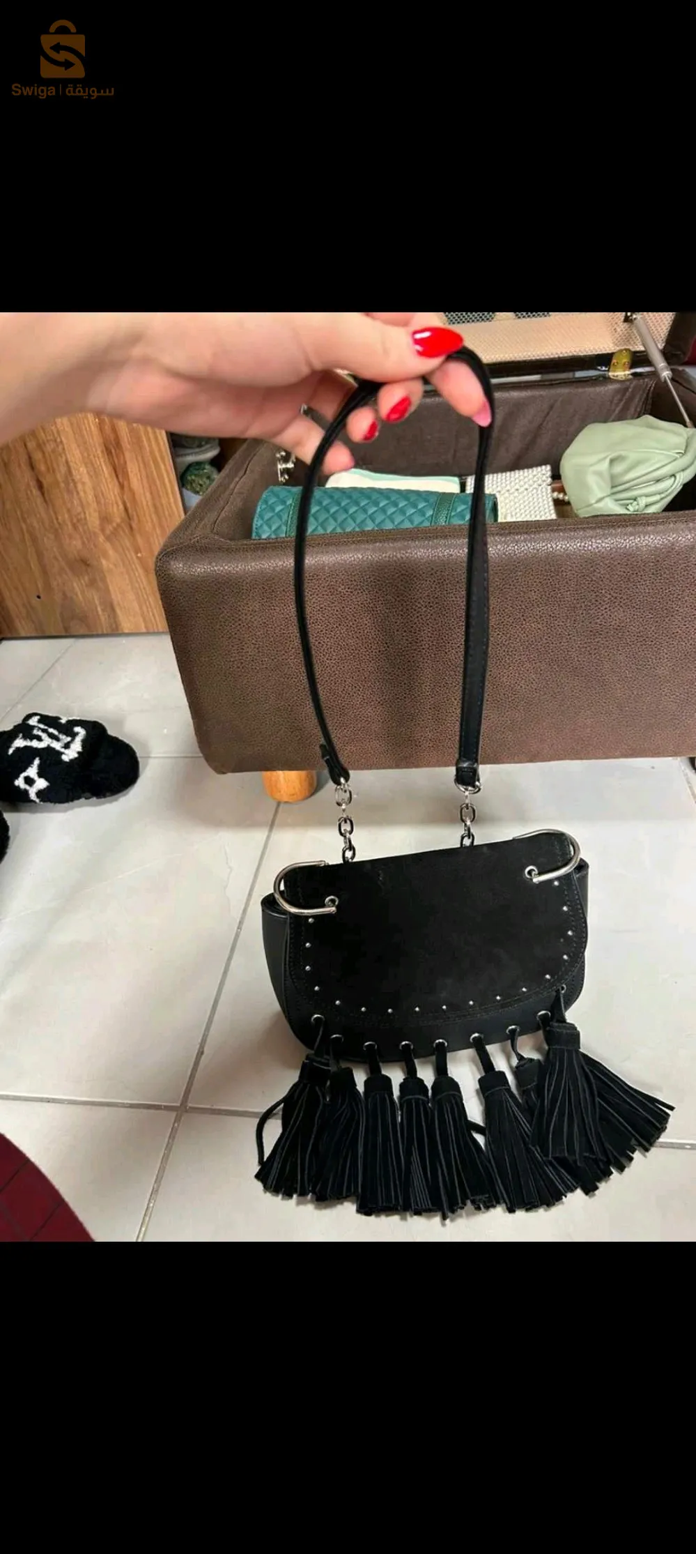 حقائب وأحدية