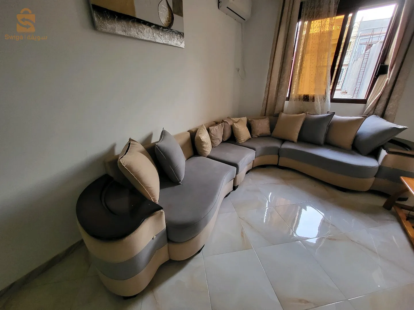 fauteille 
couleur:gris et beige 
forme L