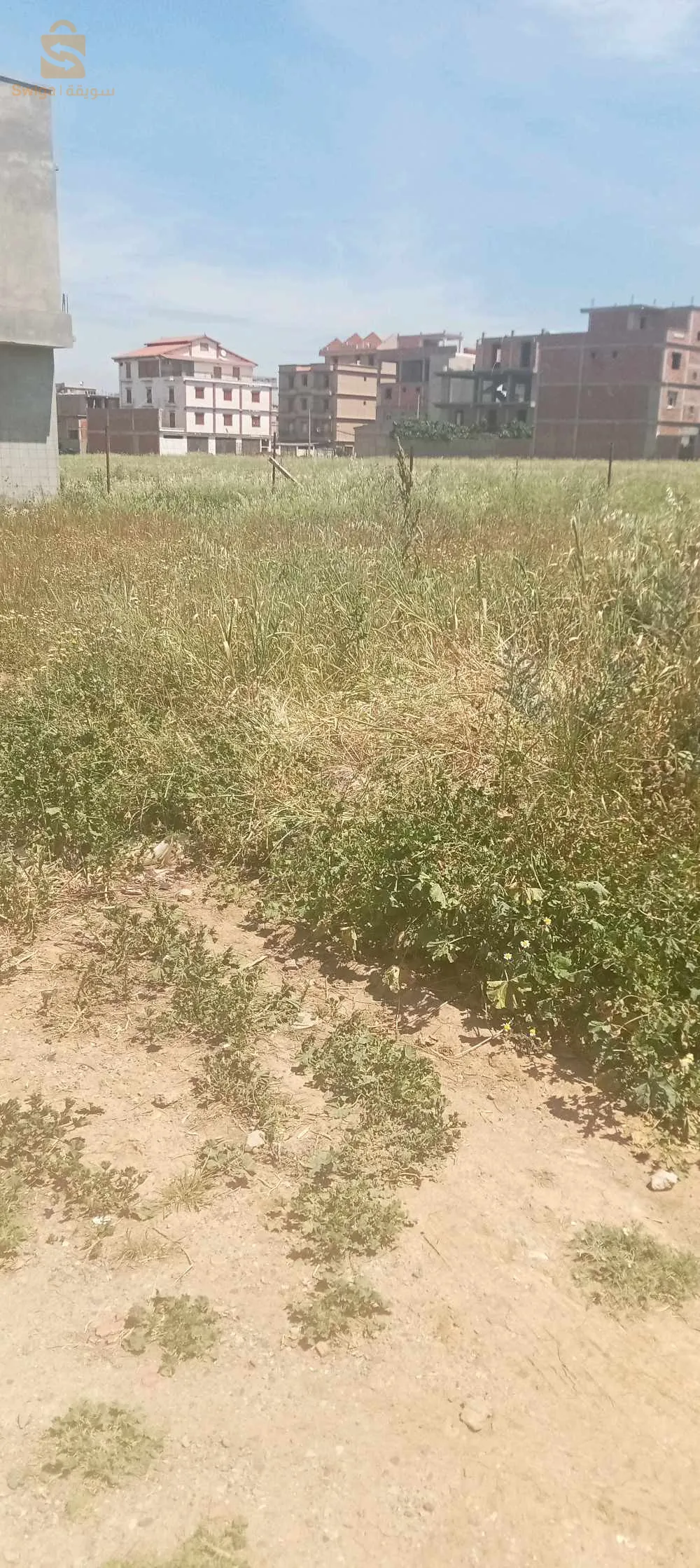 متوفرة قطعة ارظ للبيع