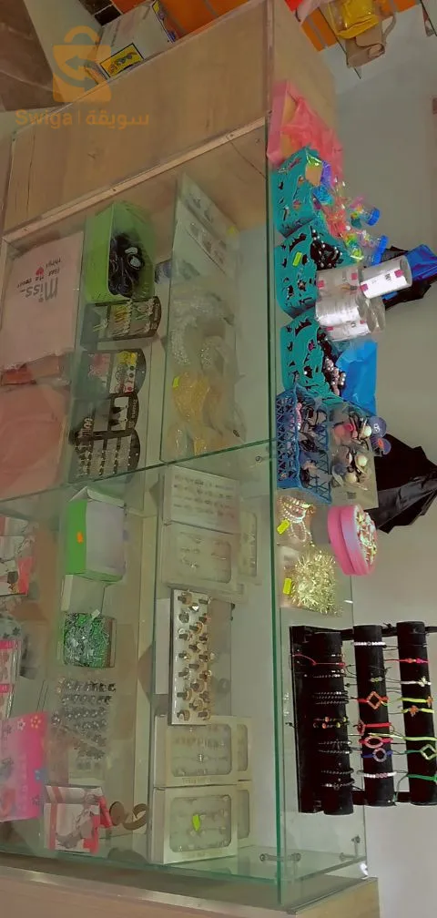 سلع لبيع قاع كيم درات محل حاسي بونيف 
0777392968