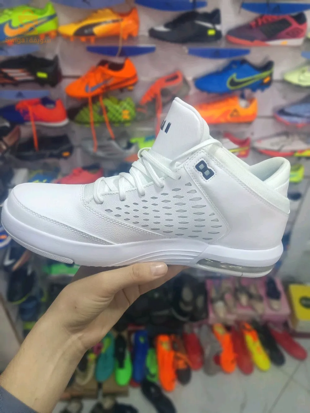 حذاء مايكل جوردن أصلي حر هابط من فرنسا
Jordan جديد لم يستعمل 
المقاس : 45.5