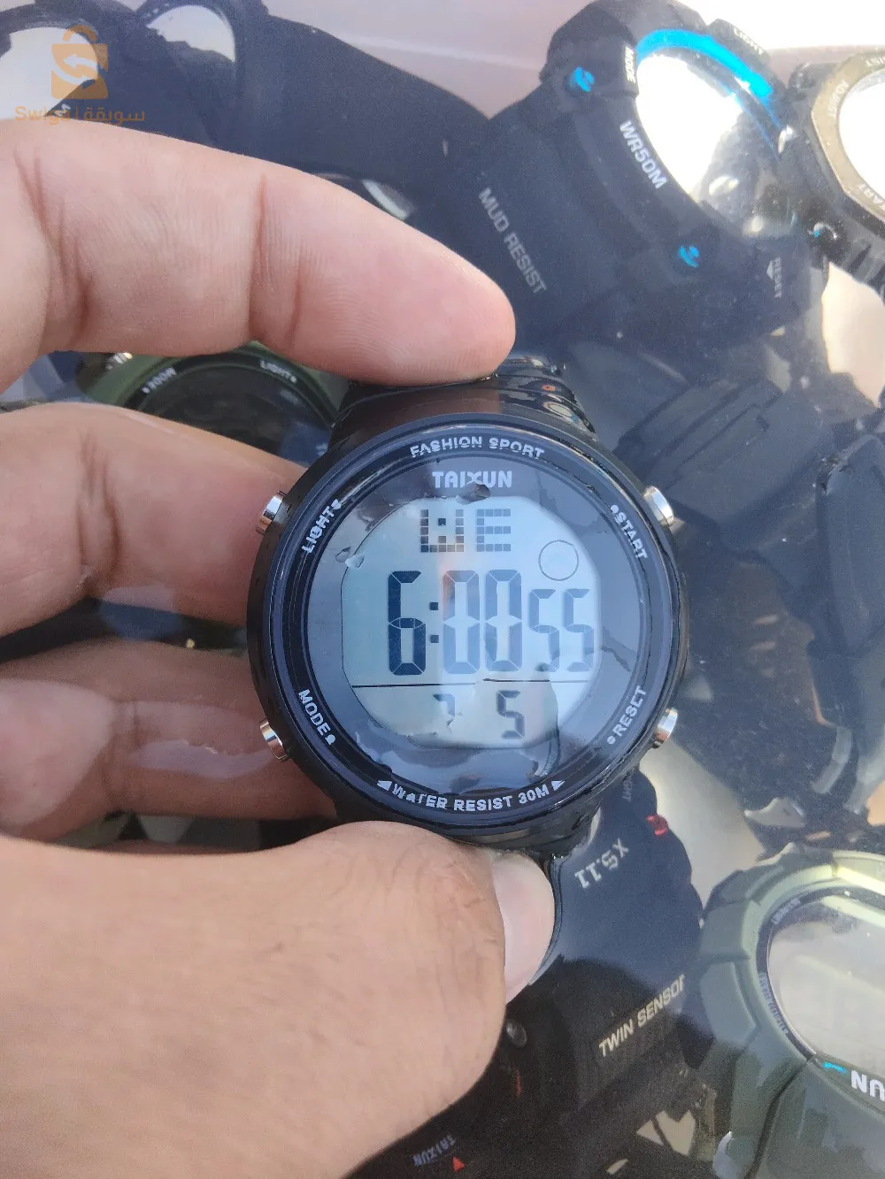 .ساعة رياضية مقاومة للماء🌊🌊