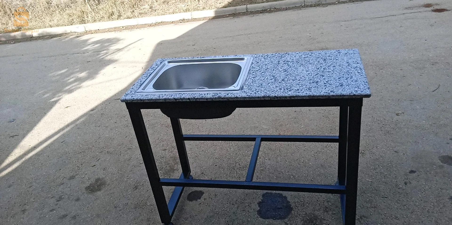 طاولة عمل للمخابز ومحلات البيتزا