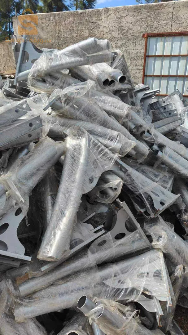 اعمدة انارة ومصابيح 150w للبيع