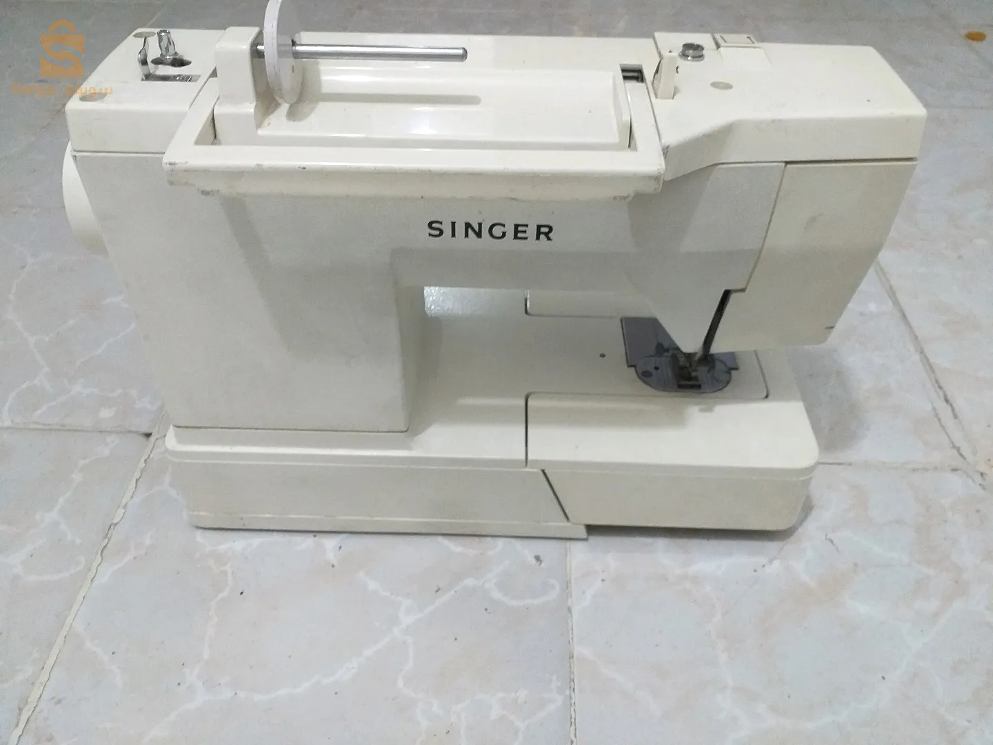 آلة خياطة "SINGER"
