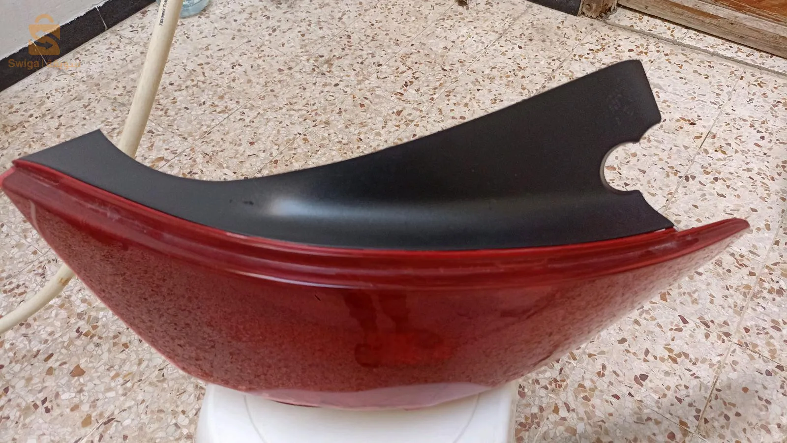 فار تاع سيارة 308t7 يمشي نورمال 
فيه كسر كيما في تصويرة  
لي مهتهم يعيط 0776127941