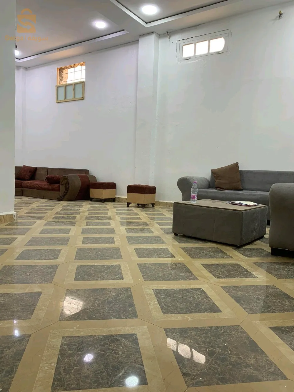 منزل وقاعة افراح للبيع