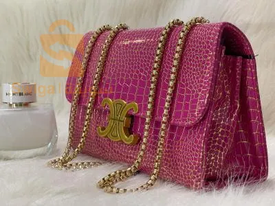 Wonderful Chinese bags, a copy of the original, at a great price