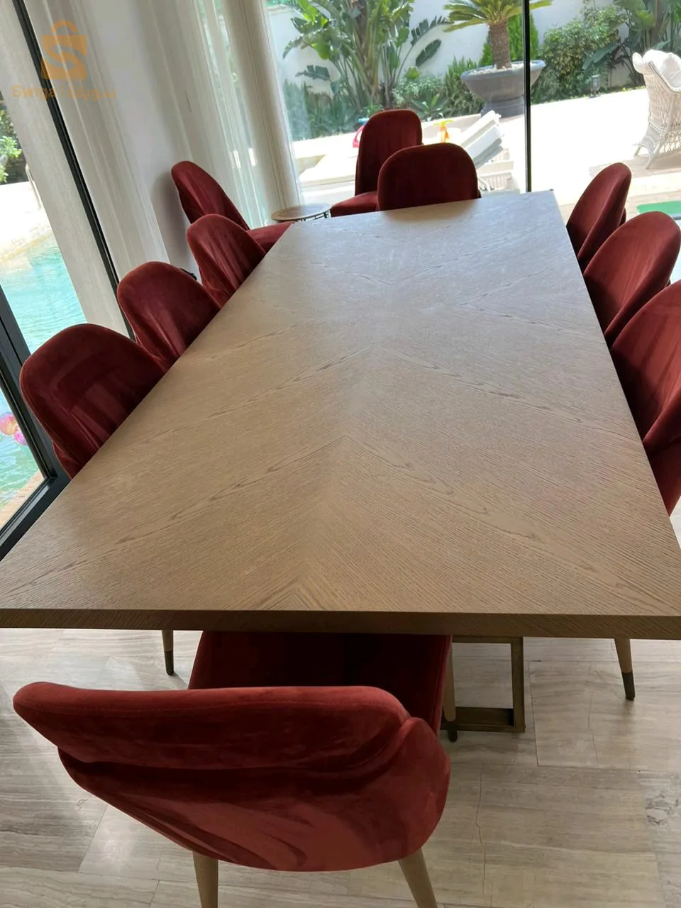 Selling used home furniture for a year in new condition