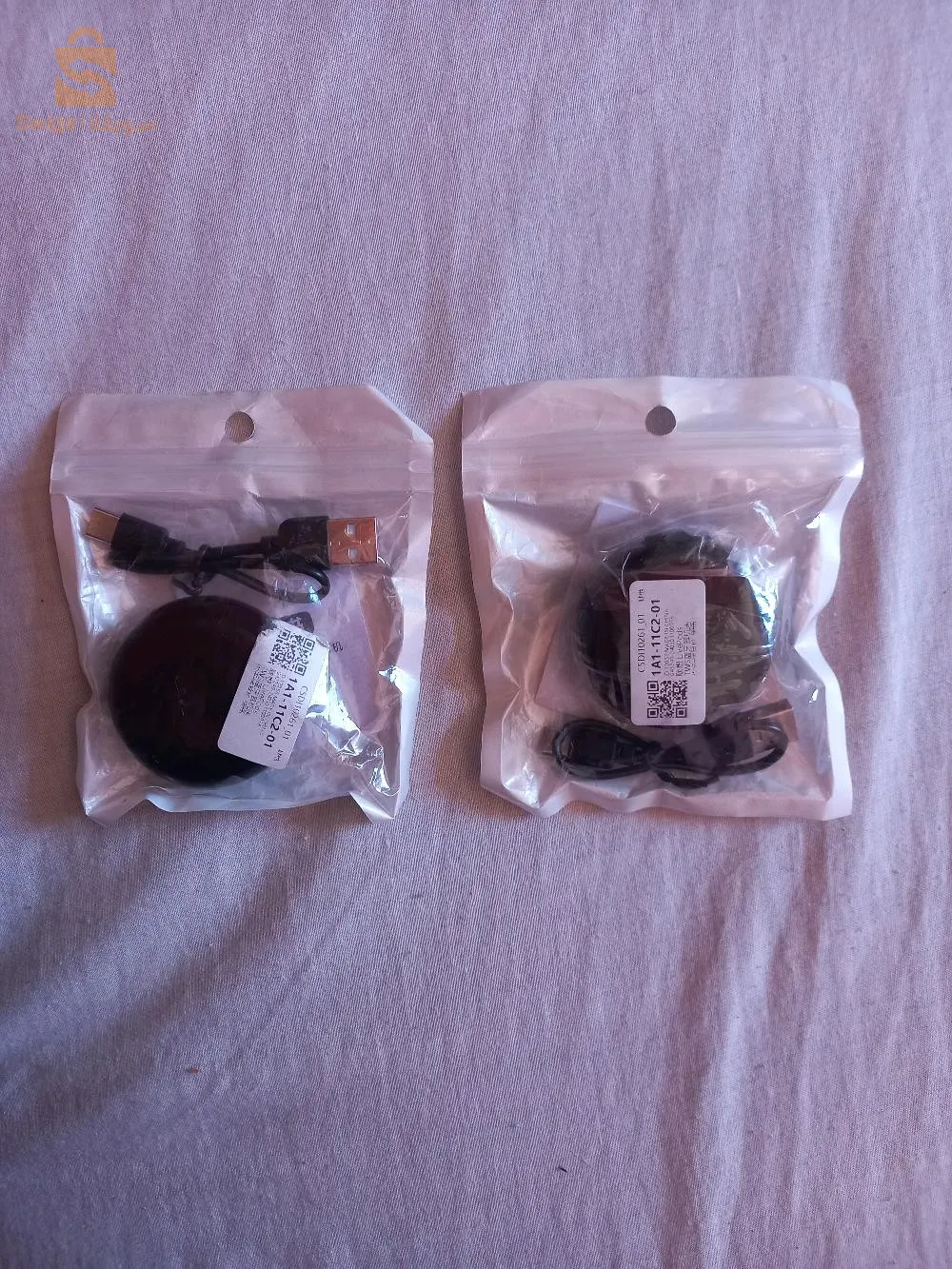 سماعات بلوتوث بألوان مختلفة