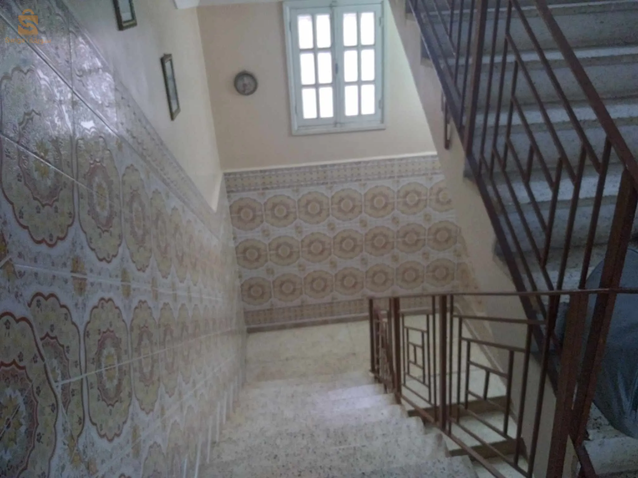بيت مع حمام للبيع