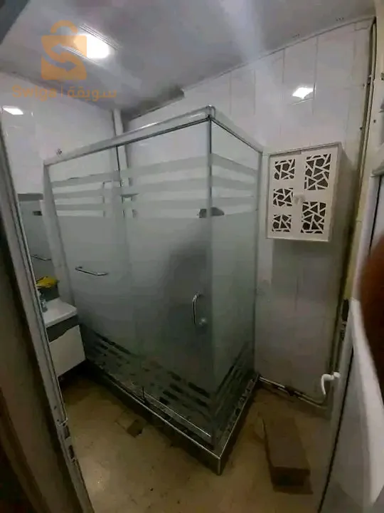 تركيب زجاج المحلات والحمامات