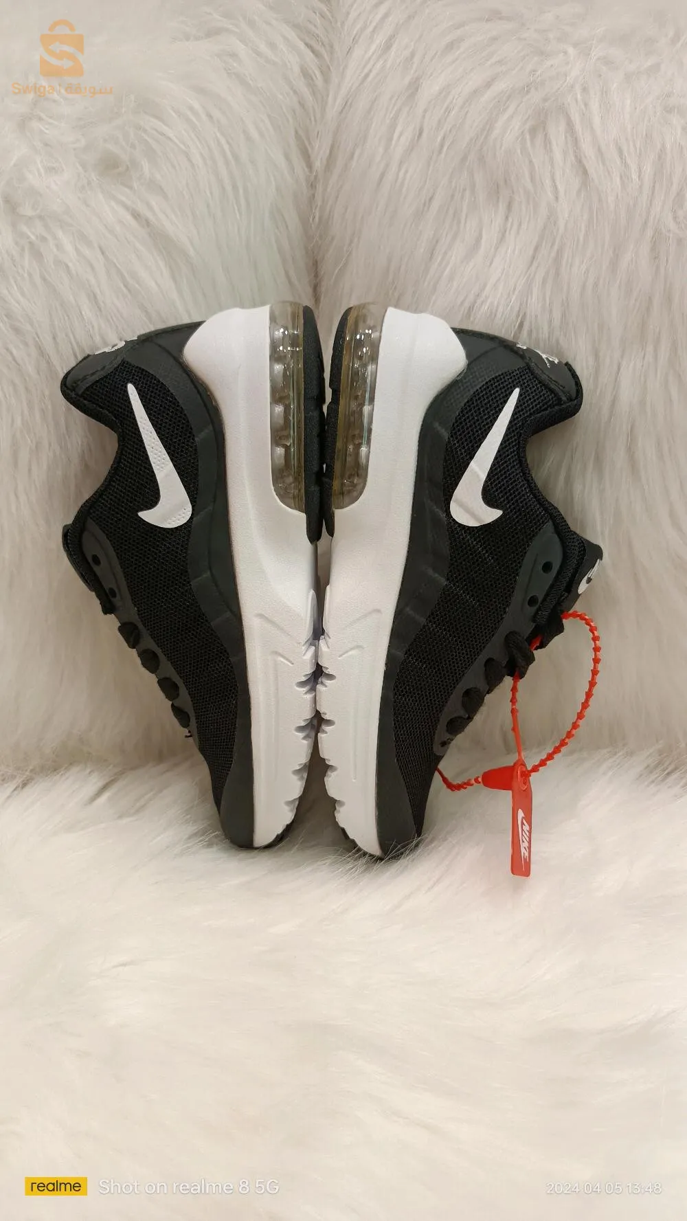 Baskets Nike air good qualité pointure 31