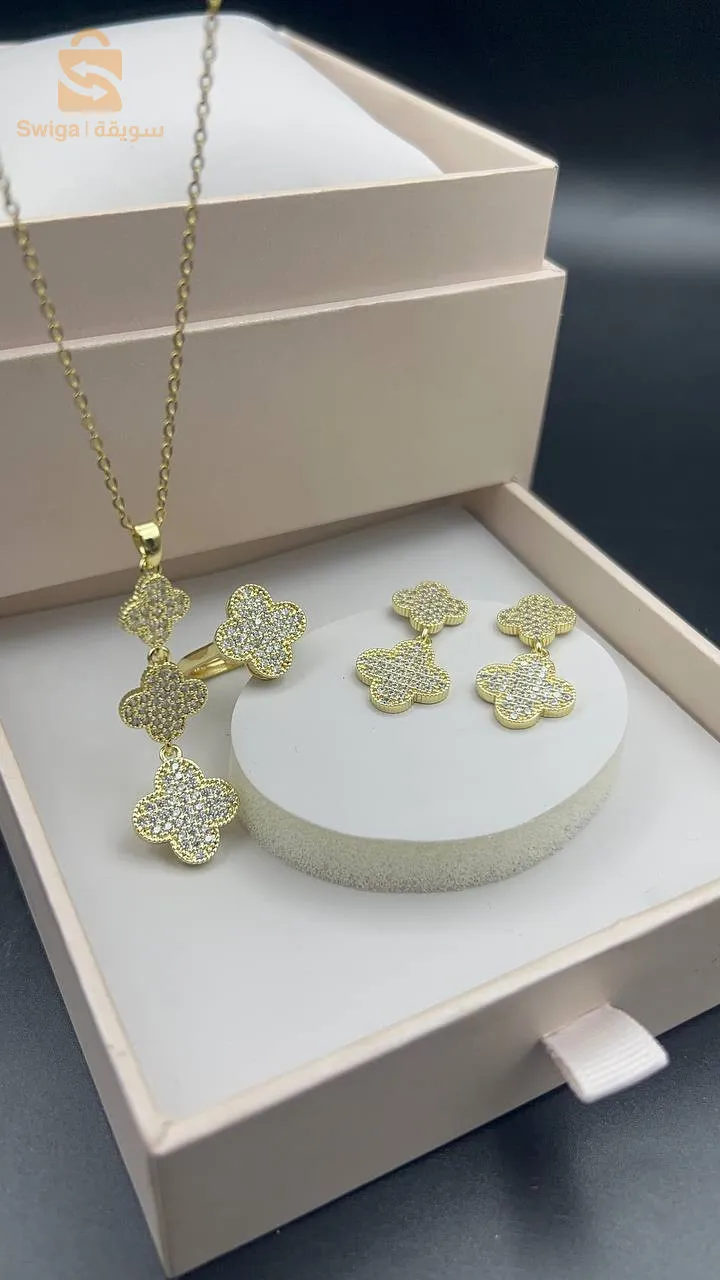 مجوهرات راقية لكي