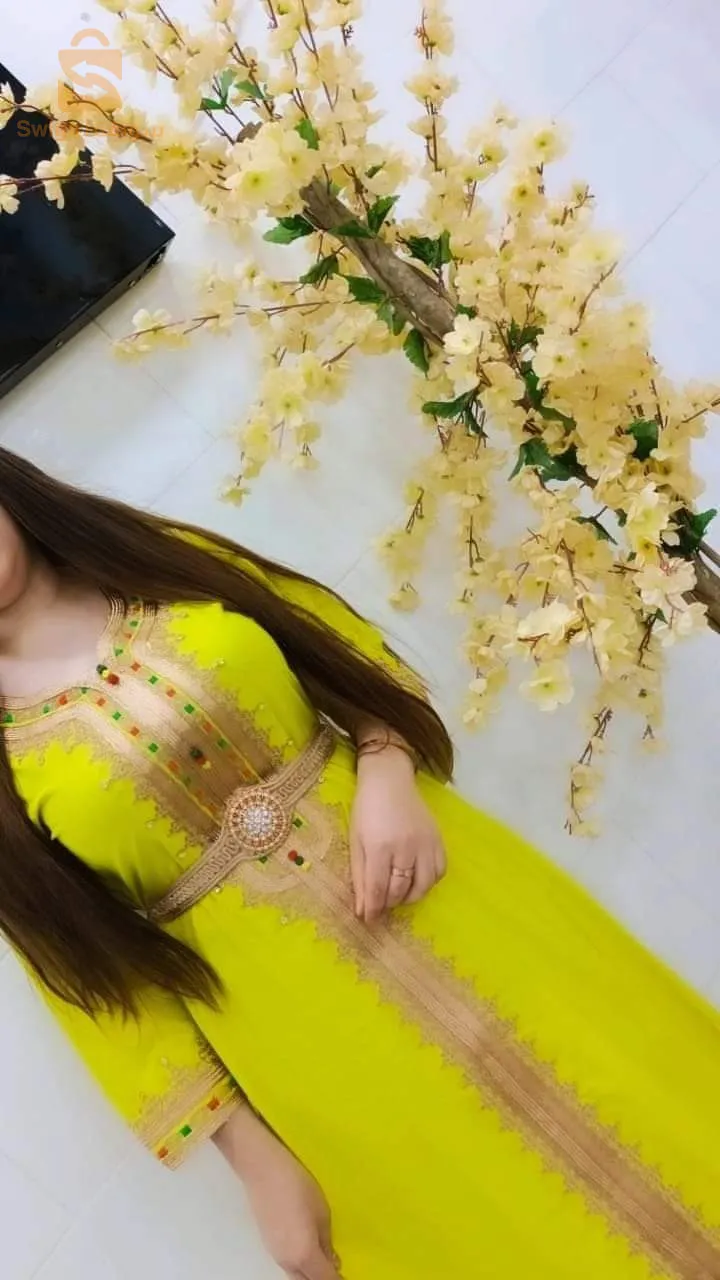 un jolie cafton disponible